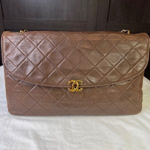 Authentic Vintage Chanel flap with GHW